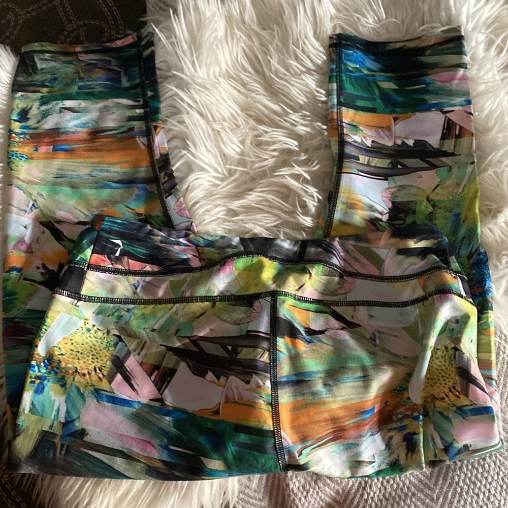 Lucy Leggings Blurred Floral Sz. Large - Picture 2 of 7
